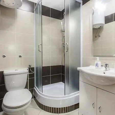 Studio 10408a 3*